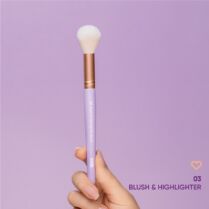 03 Blush & Highlighter Brush Nejha